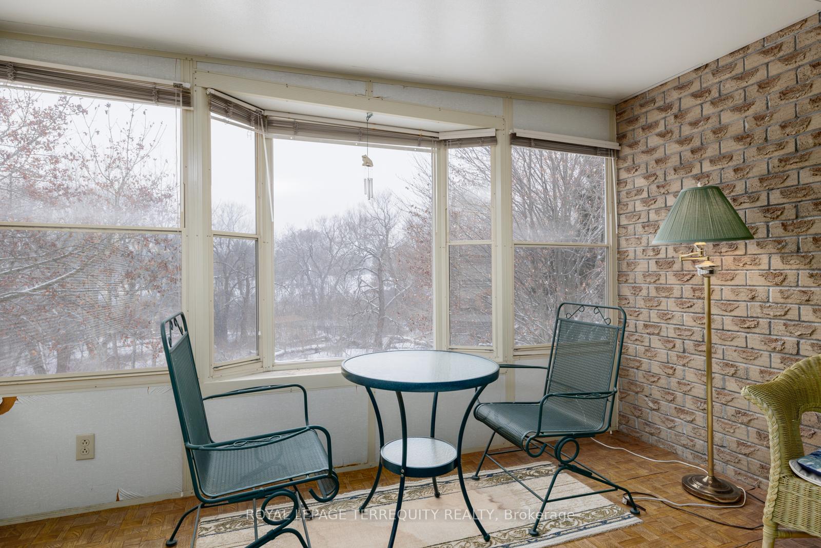 Photo 18 of 193 Overbank Drive, Oshawa, McLaughlin — HOMEH
