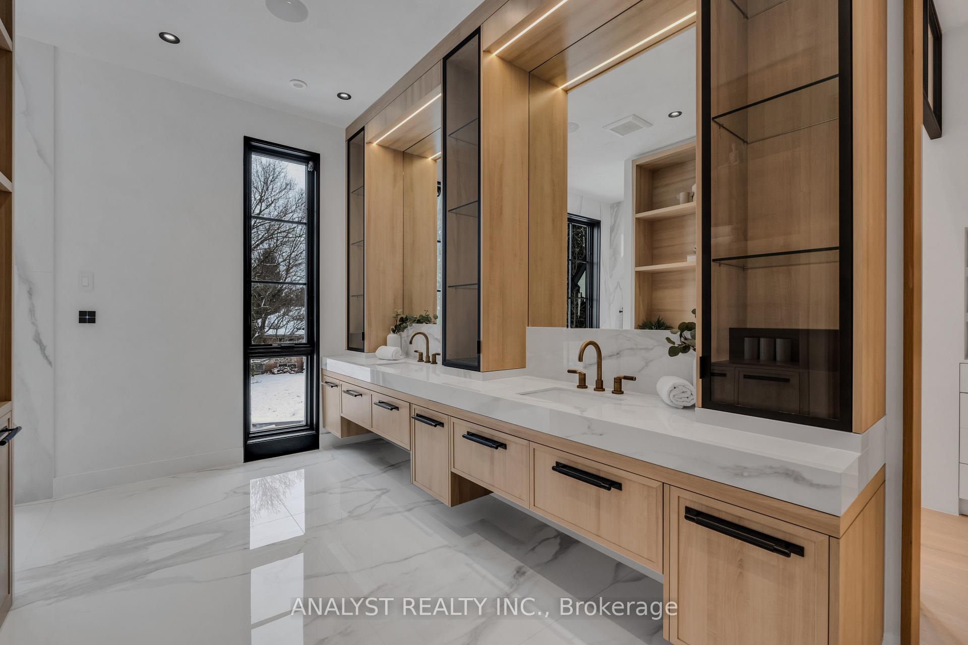 Photo 22 of 178 Rushworth Crescent, Vaughan, Kleinburg — HOMEH