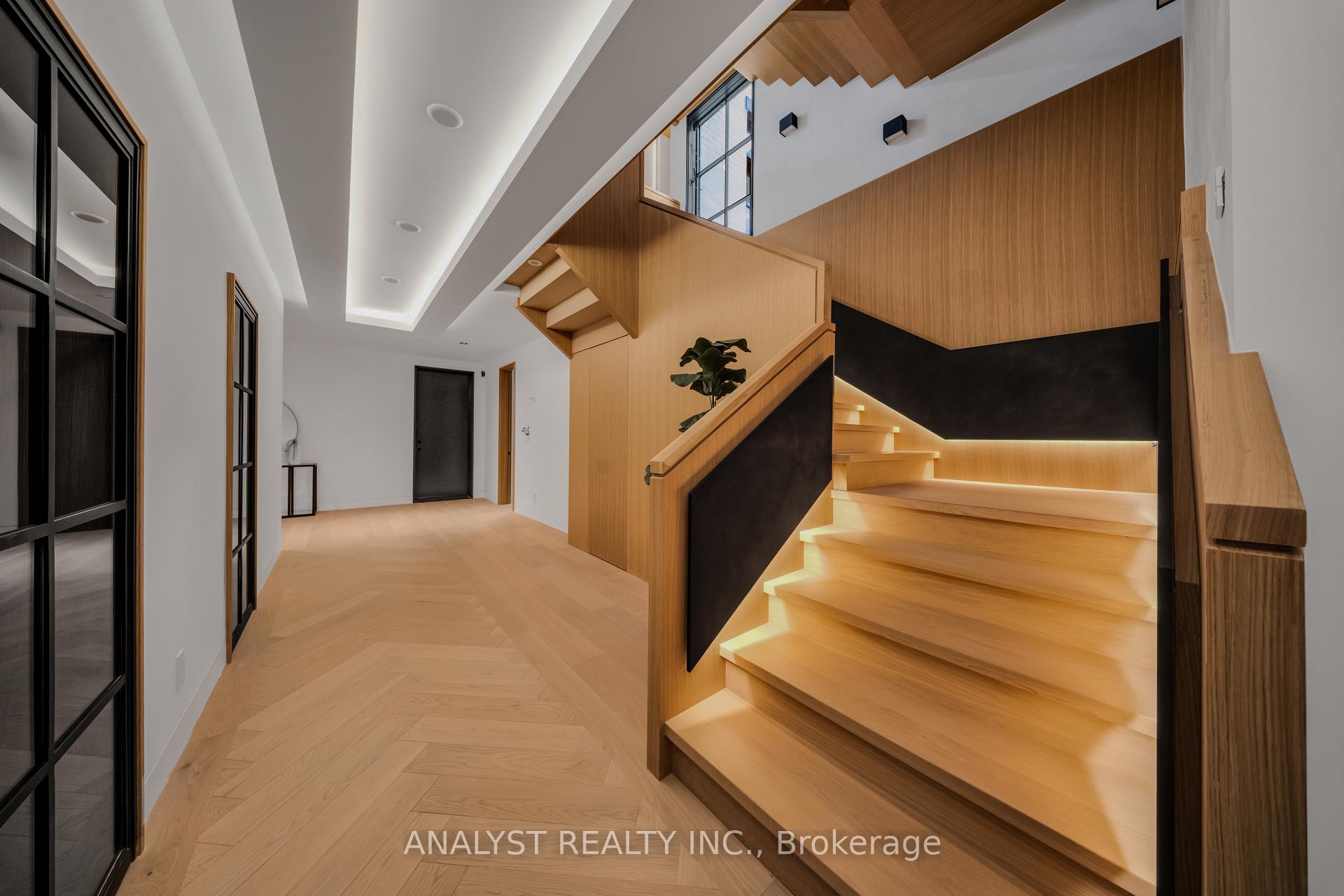 Photo 35 of 178 Rushworth Crescent, Vaughan, Kleinburg — HOMEH