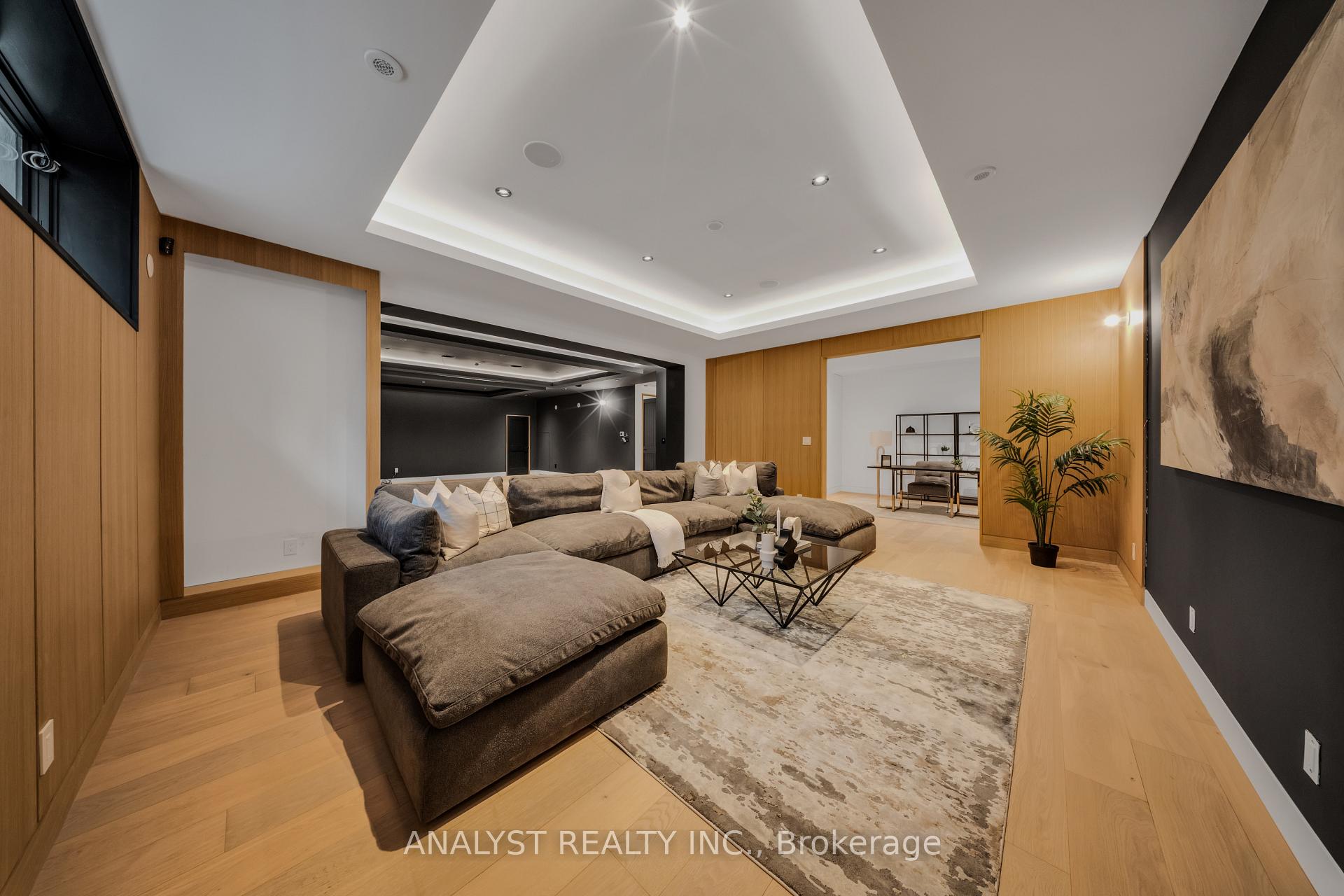 Photo 7 of 178 Rushworth Crescent, Vaughan, Kleinburg — HOMEH
