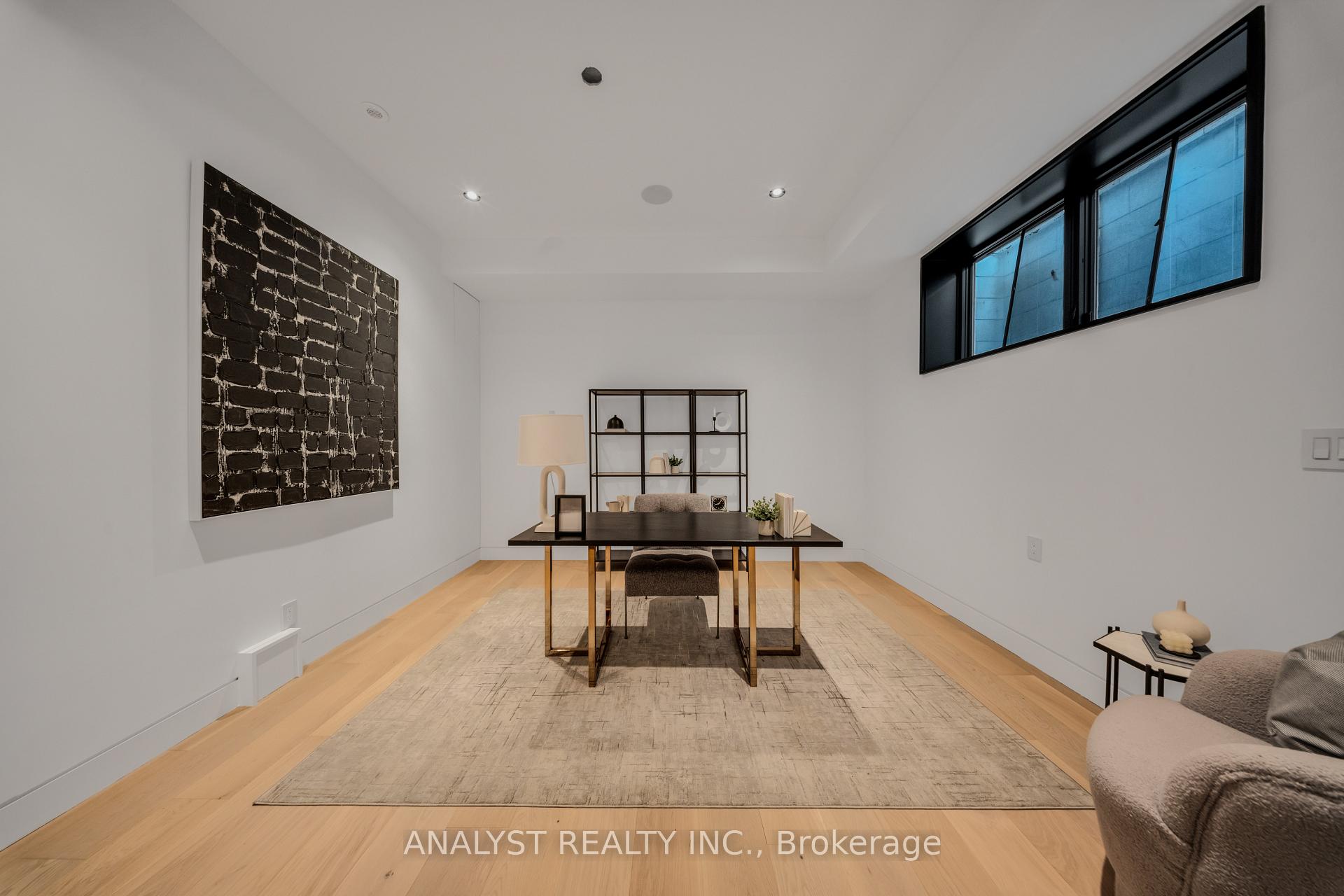 Photo 8 of 178 Rushworth Crescent, Vaughan, Kleinburg — HOMEH