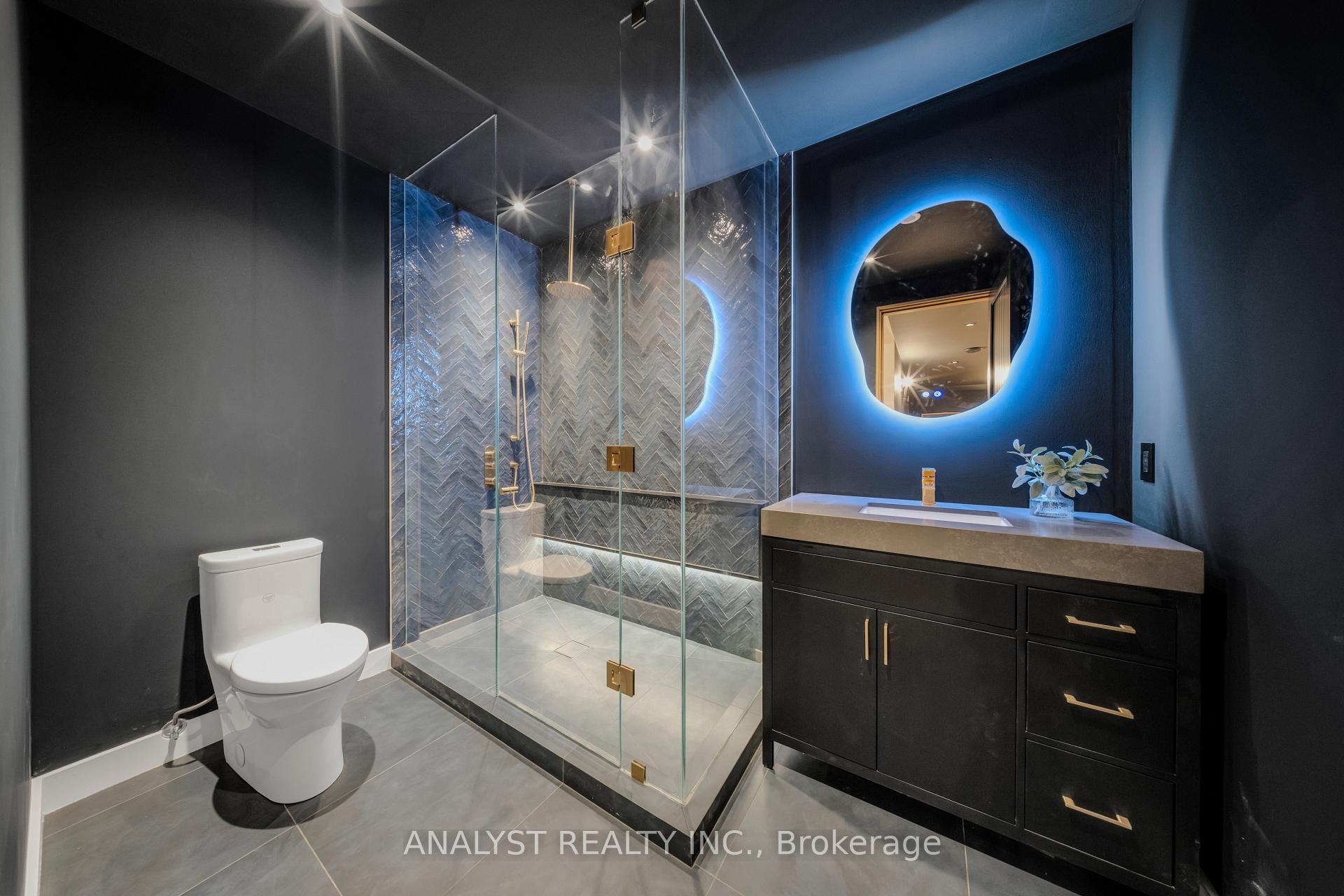 Photo 10 of 178 Rushworth Crescent, Vaughan, Kleinburg — HOMEH