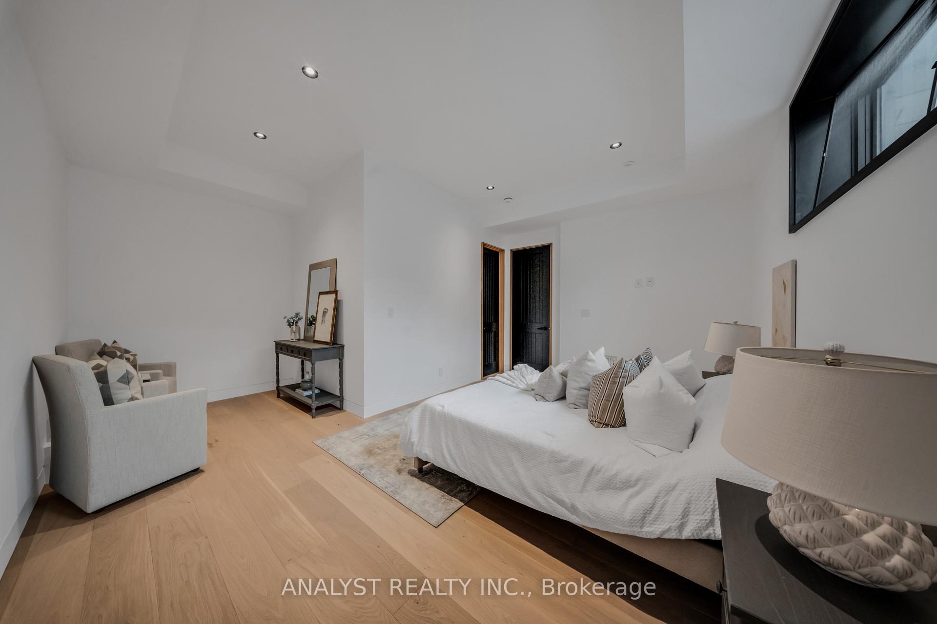 Photo 12 of 178 Rushworth Crescent, Vaughan, Kleinburg — HOMEH