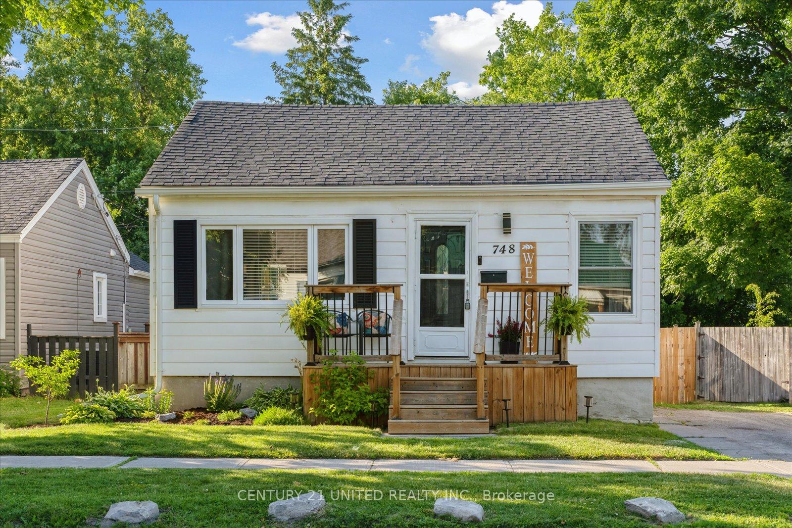 Photo 2 of 748 Brown Street, Peterborough, Otonabee Ward 1 — HOMEH