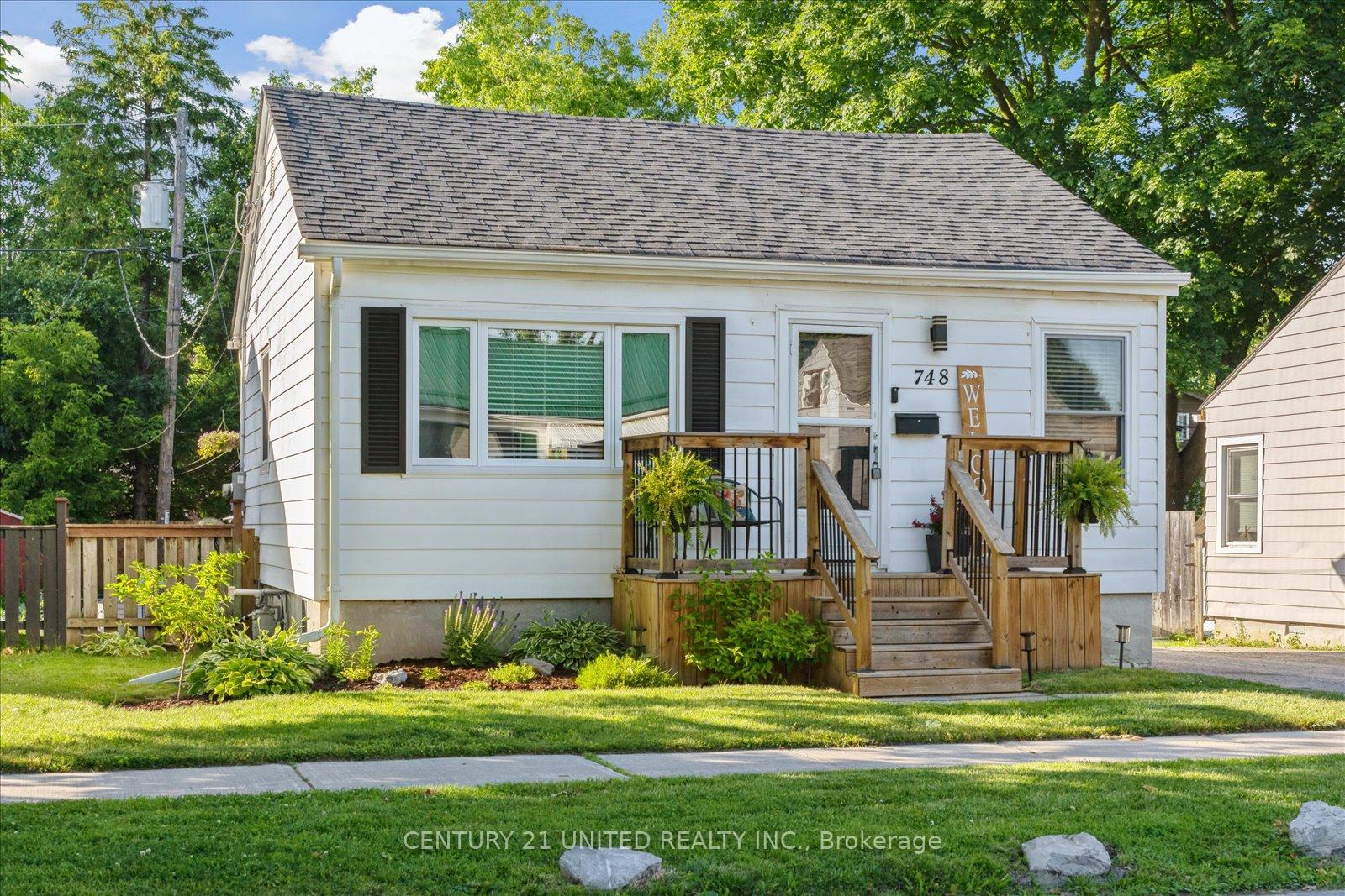 Photo 4 of 748 Brown Street, Peterborough, Otonabee Ward 1 — HOMEH