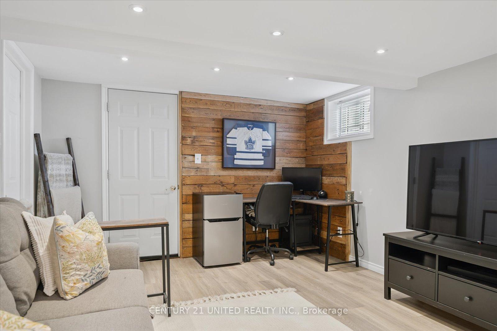 Photo 26 of 748 Brown Street, Peterborough, Otonabee Ward 1 — HOMEH