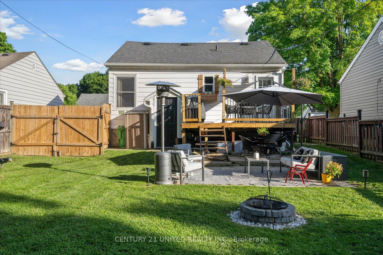 Photo 37 of 748 Brown Street, Peterborough, Otonabee Ward 1 — HOMEH