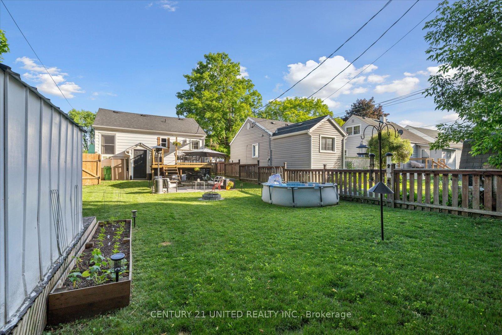 Photo 41 of 748 Brown Street, Peterborough, Otonabee Ward 1 — HOMEH