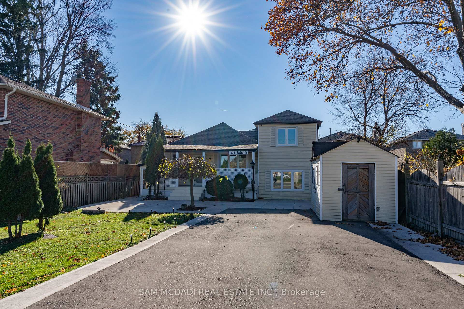 Front of 1328 Cawthra Road