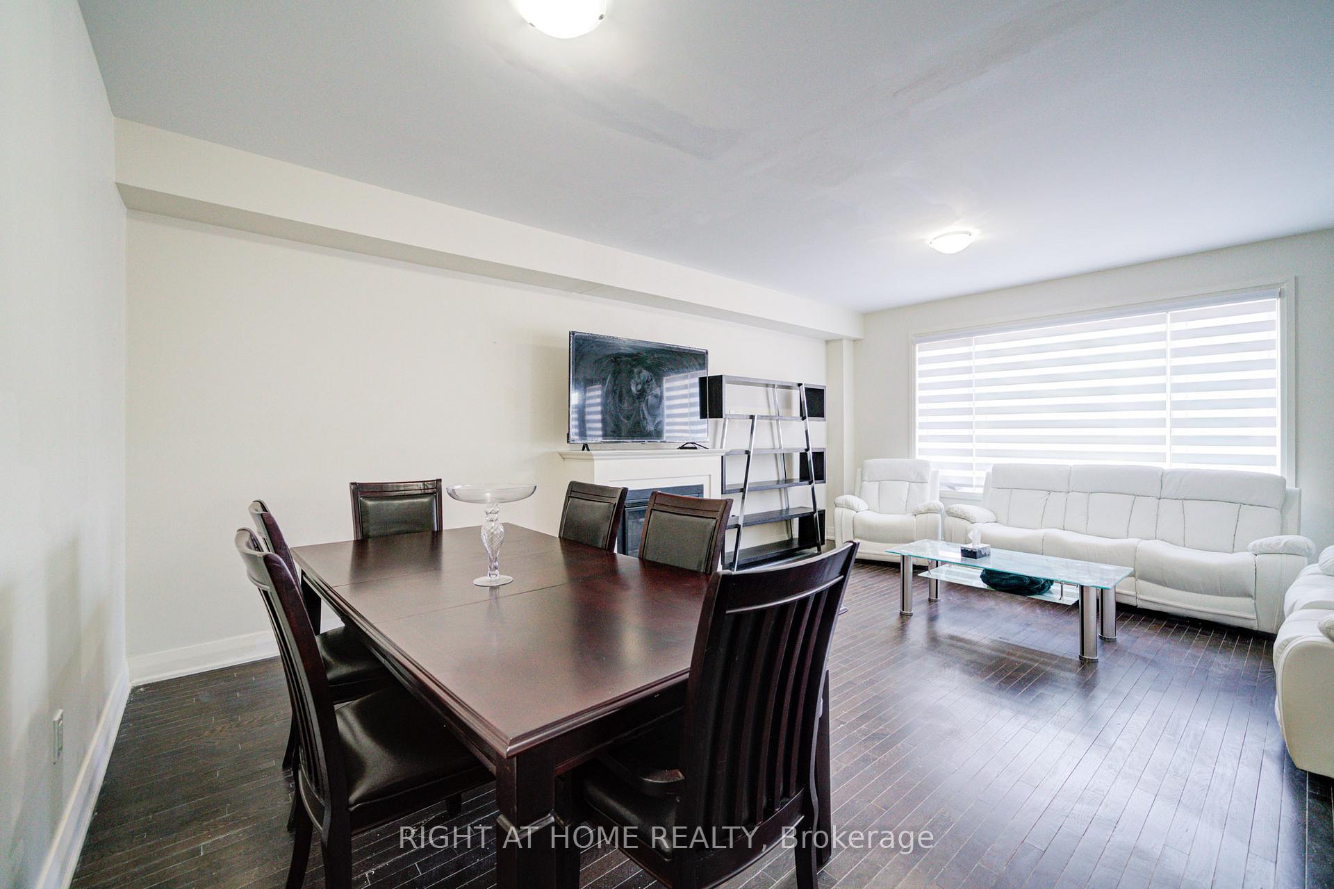 Photo 12 of 4 Hassard-Short Lane, Ajax, South East — HOMEH