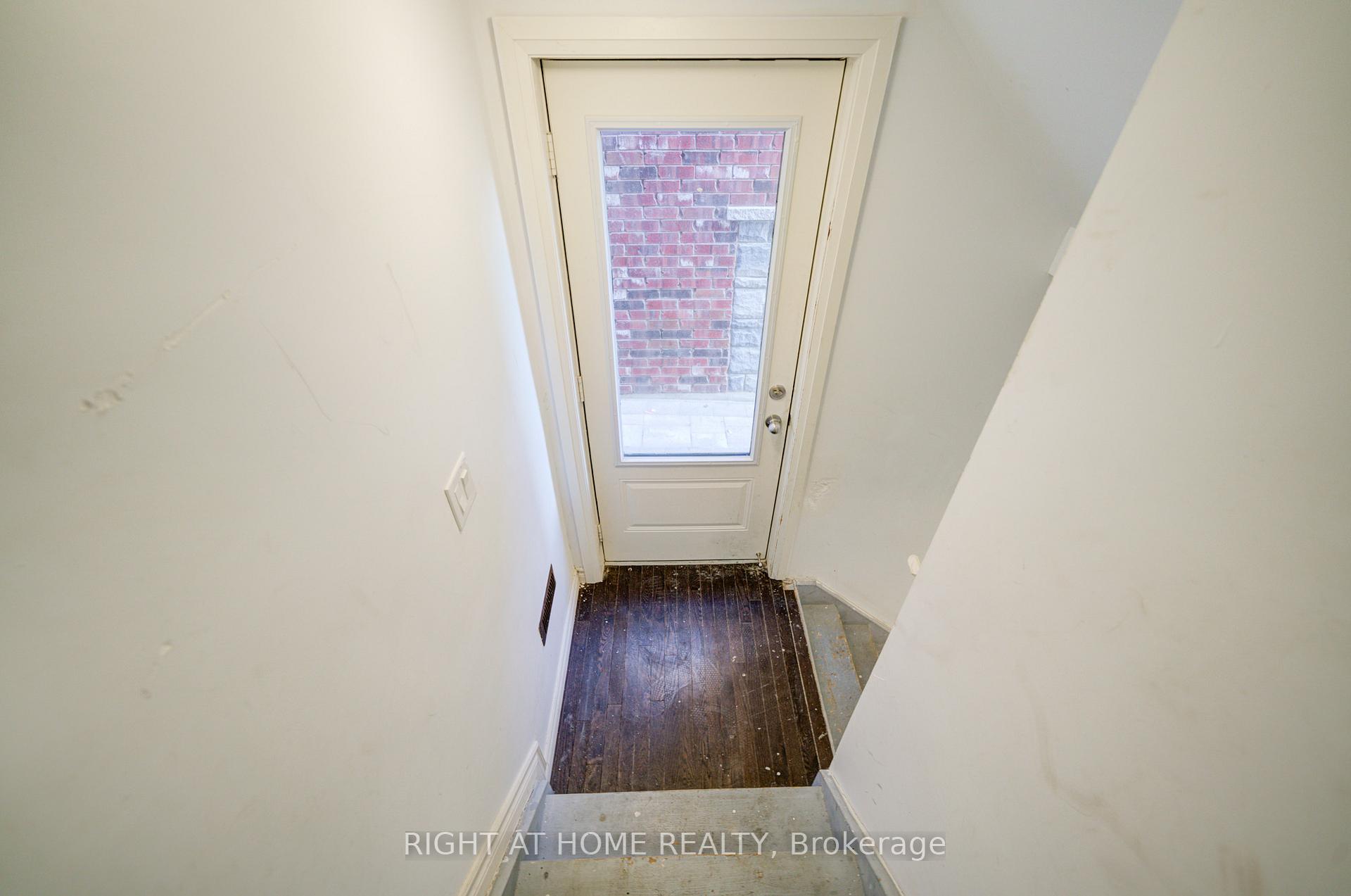 Photo 42 of 4 Hassard-Short Lane, Ajax, South East — HOMEH