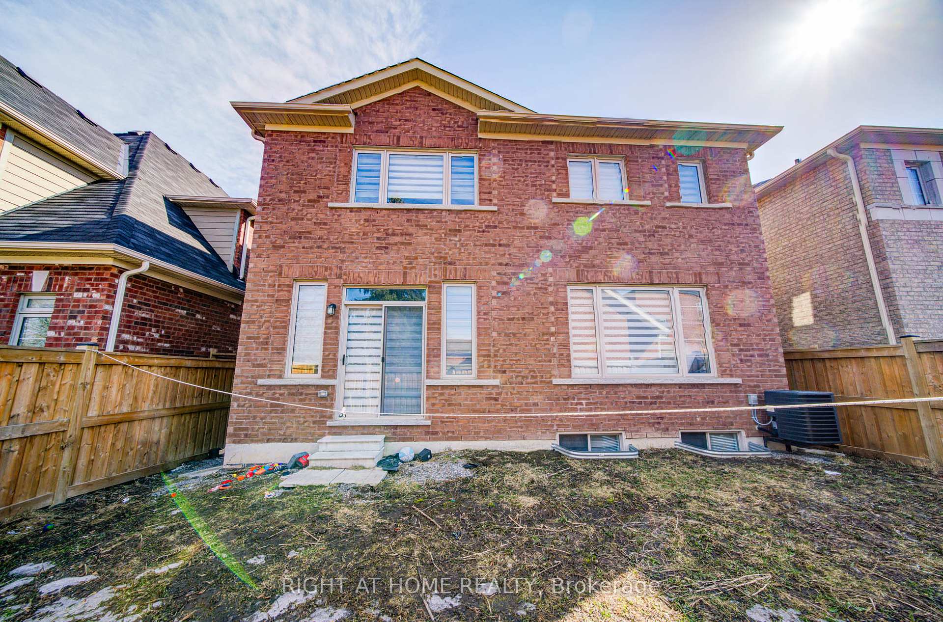 Photo 38 of 4 Hassard-Short Lane, Ajax, South East — HOMEH