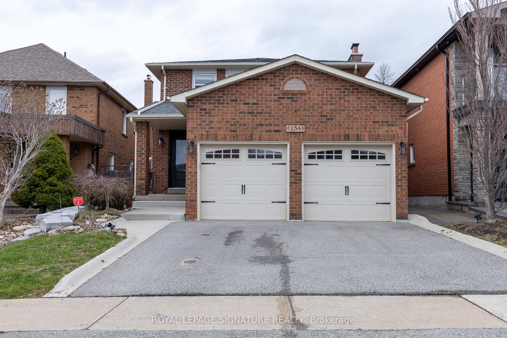 Front of 154 Oliver Lane