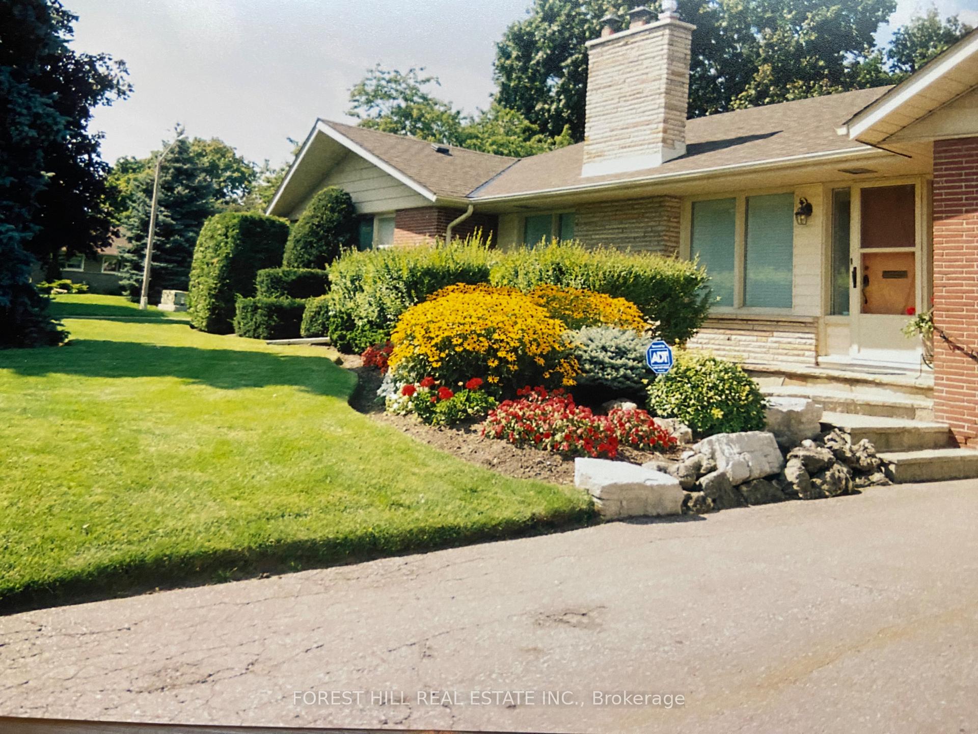 Photo 1 of 300 Glenview Avenue, Oshawa, Northglen — HOMEH