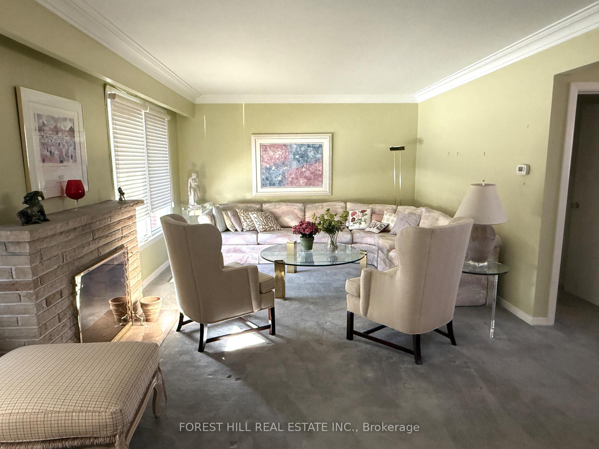 Photo 2 of 300 Glenview Avenue, Oshawa, Northglen — HOMEH