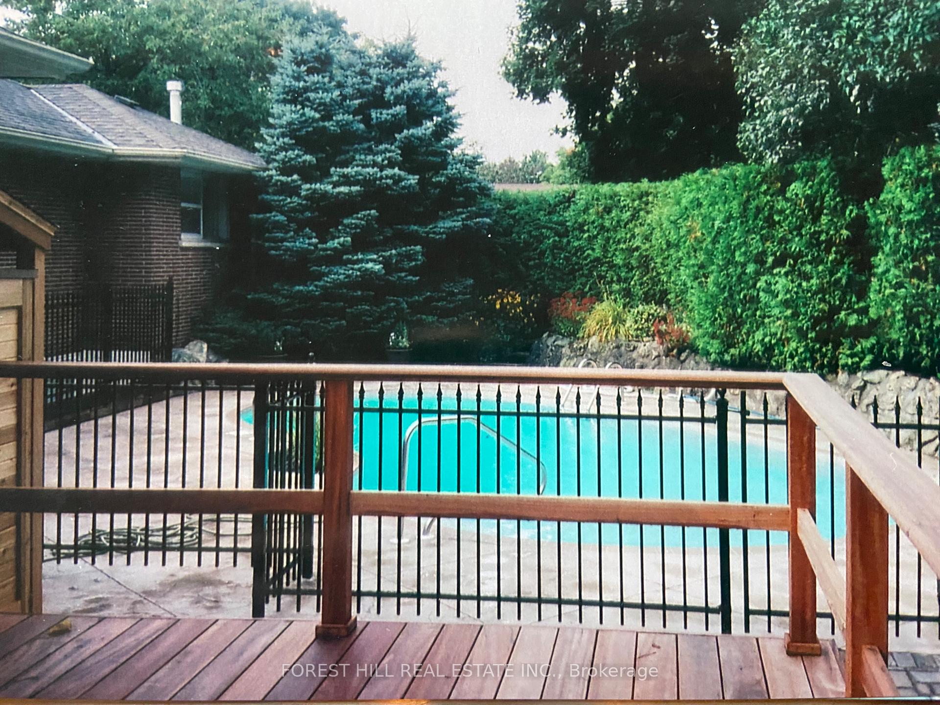 Photo 23 of 300 Glenview Avenue, Oshawa, Northglen — HOMEH
