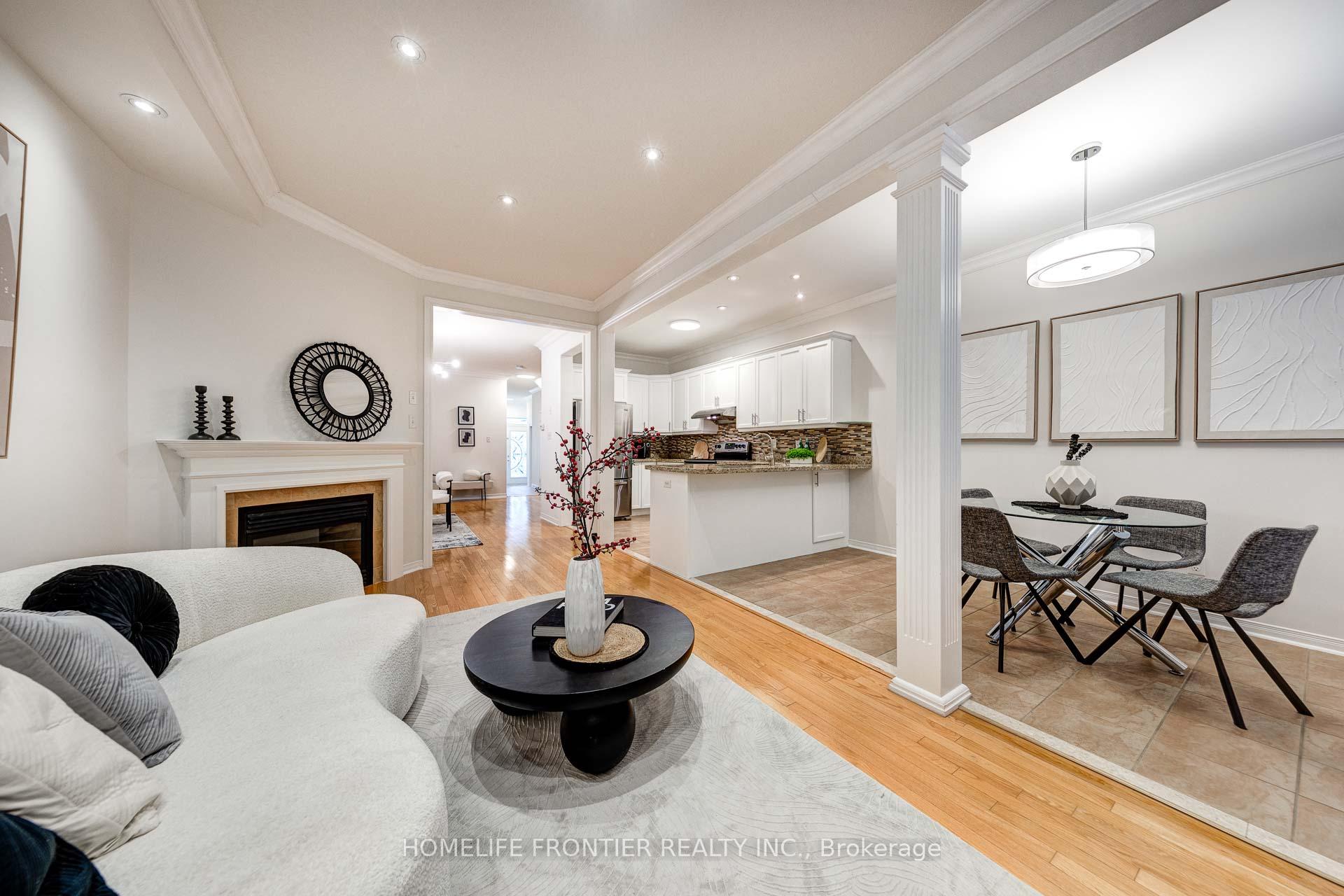 Photo 15 of 17 White Beach Crescent, Vaughan, Patterson — HOMEH