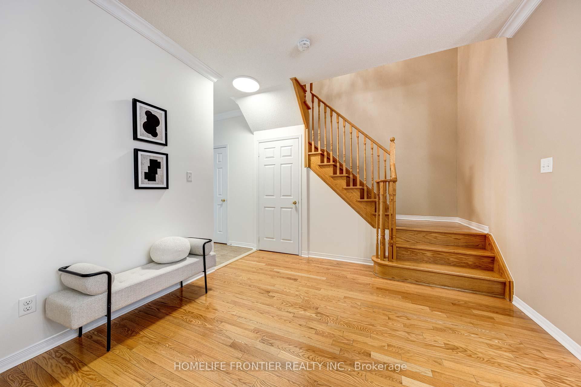 Photo 17 of 17 White Beach Crescent, Vaughan, Patterson — HOMEH