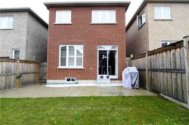 Photo 28 of 17 White Beach Crescent, Vaughan, Patterson — HOMEH