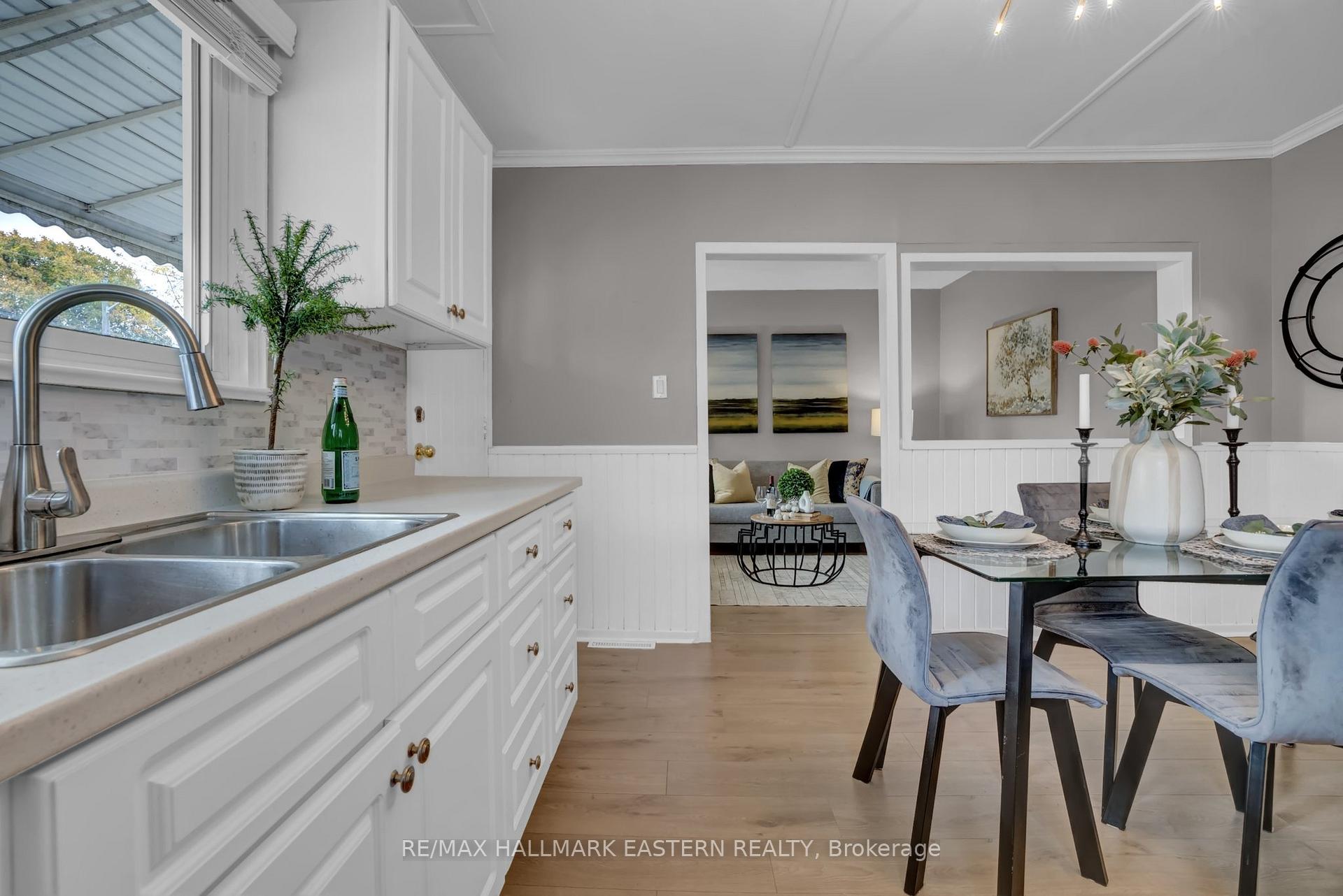 Photo 3 of 114 Thomas Street, Oshawa, Lakeview — HOMEH