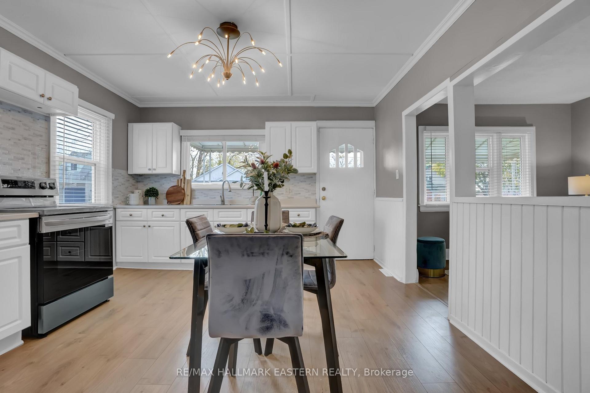 Photo 5 of 114 Thomas Street, Oshawa, Lakeview — HOMEH