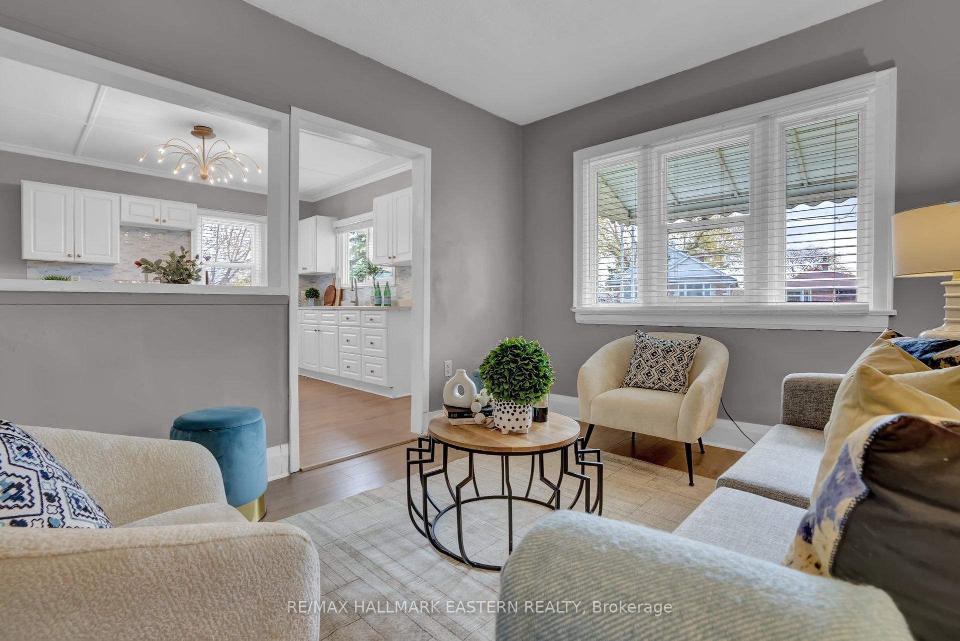 Photo 10 of 114 Thomas Street, Oshawa, Lakeview — HOMEH