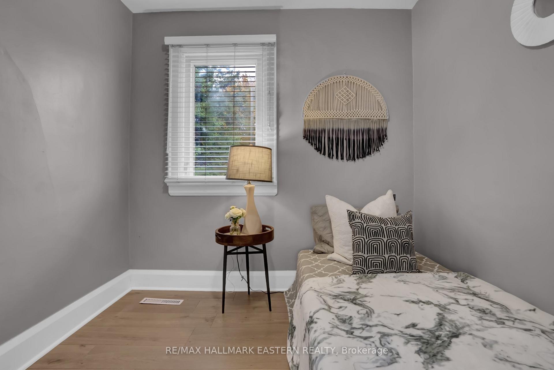 Photo 16 of 114 Thomas Street, Oshawa, Lakeview — HOMEH
