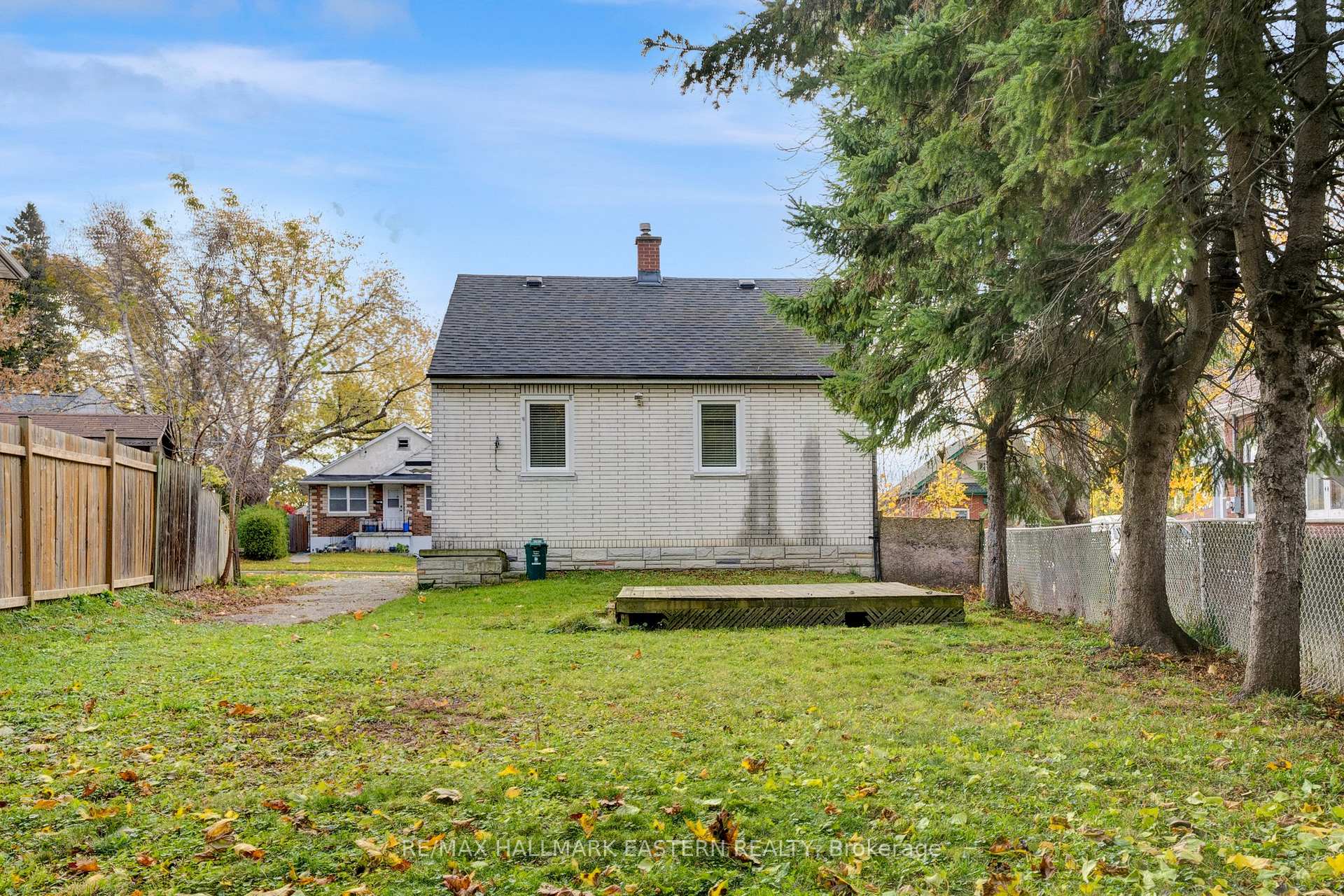 Photo 25 of 114 Thomas Street, Oshawa, Lakeview — HOMEH