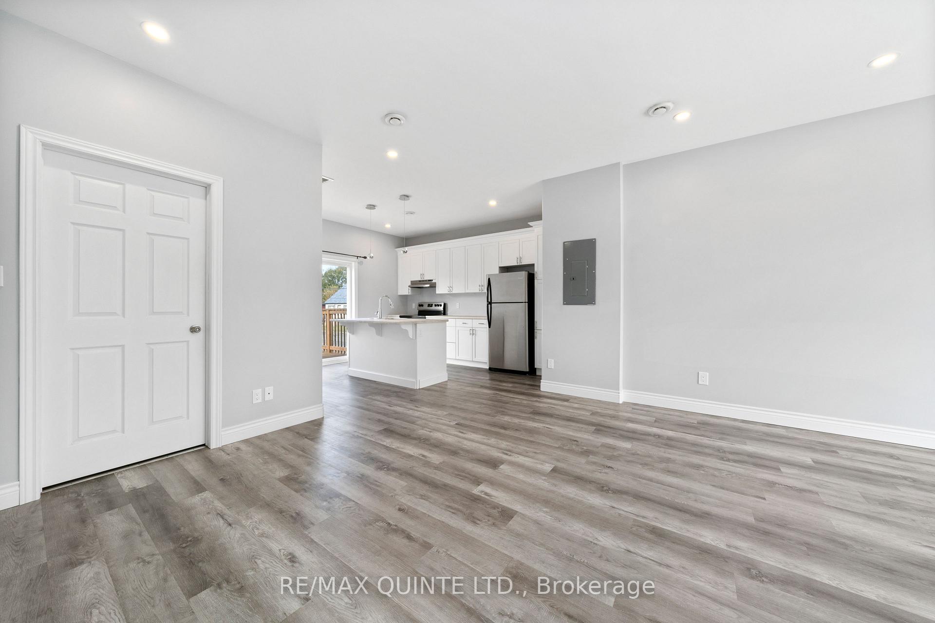 Photo 6 of 120 Stanley Street, Belleville, Belleville Ward — HOMEH