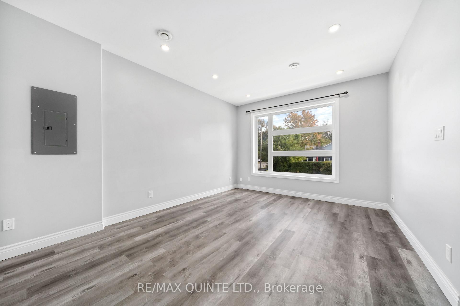Photo 3 of 120 Stanley Street, Belleville, Belleville Ward — HOMEH