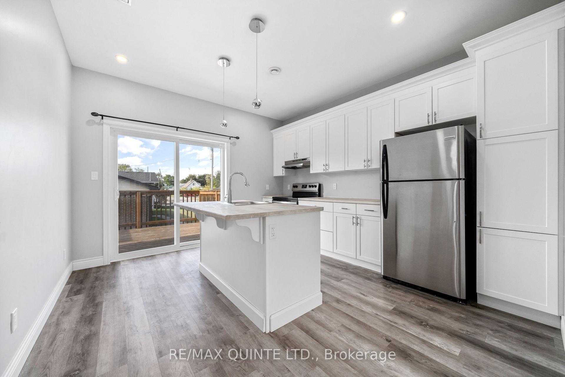 Photo 5 of 120 Stanley Street, Belleville, Belleville Ward — HOMEH