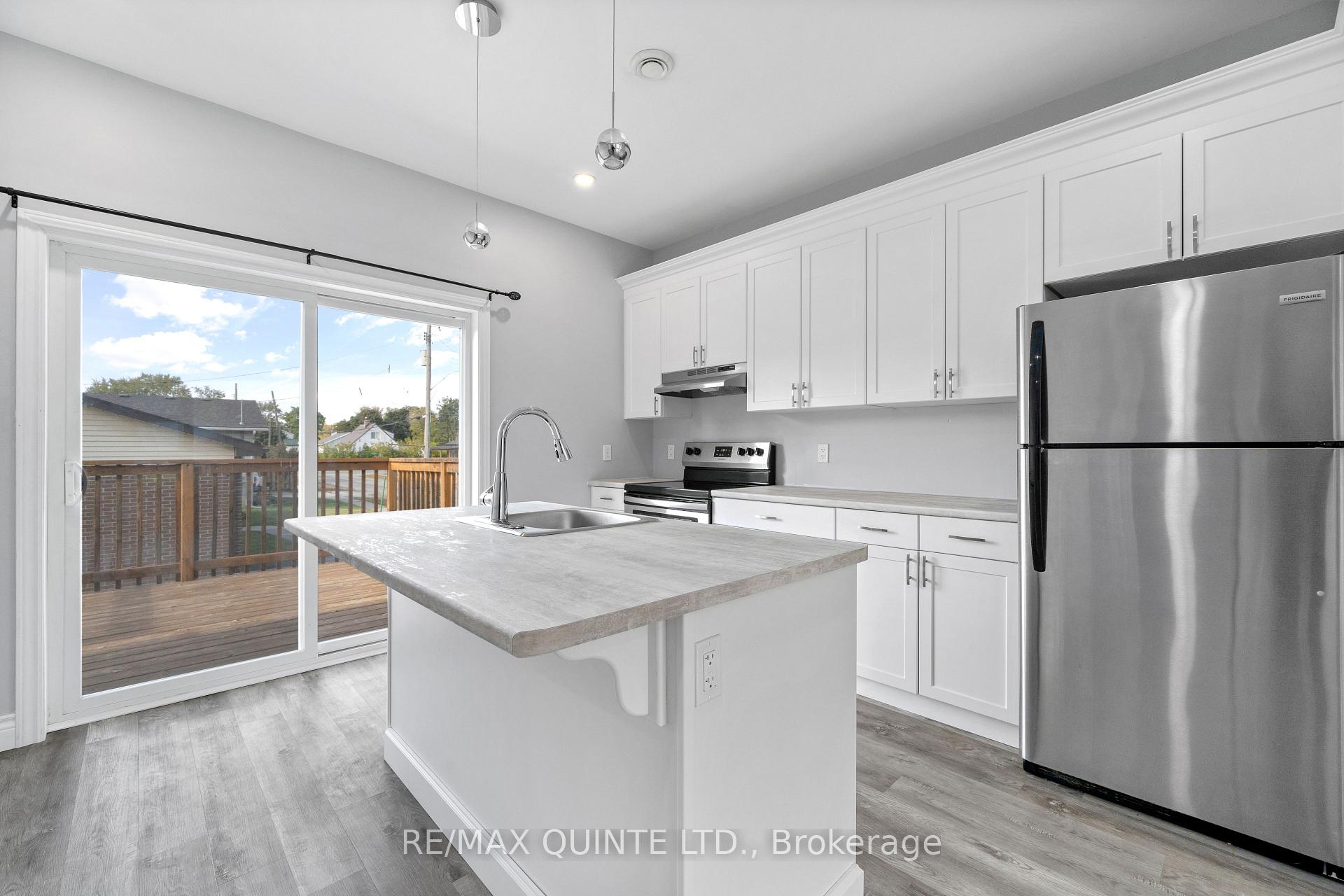 Photo 10 of 120 Stanley Street, Belleville, Belleville Ward — HOMEH