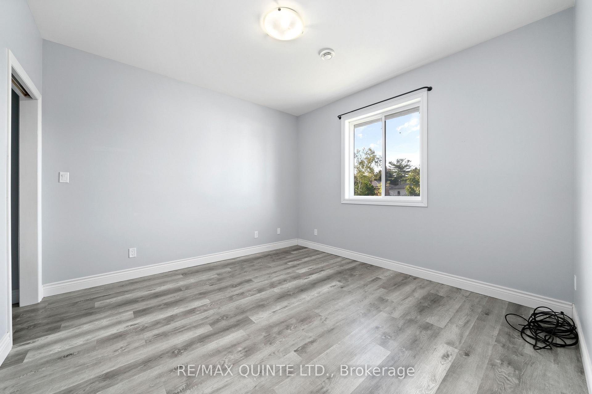 Photo 14 of 120 Stanley Street, Belleville, Belleville Ward — HOMEH