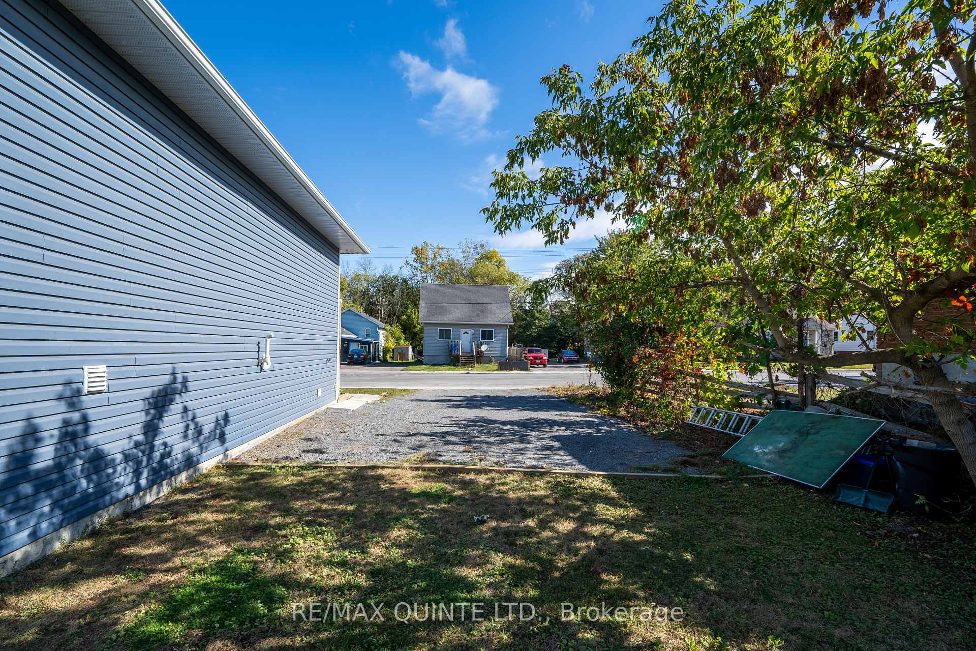 Photo 22 of 120 Stanley Street, Belleville, Belleville Ward — HOMEH