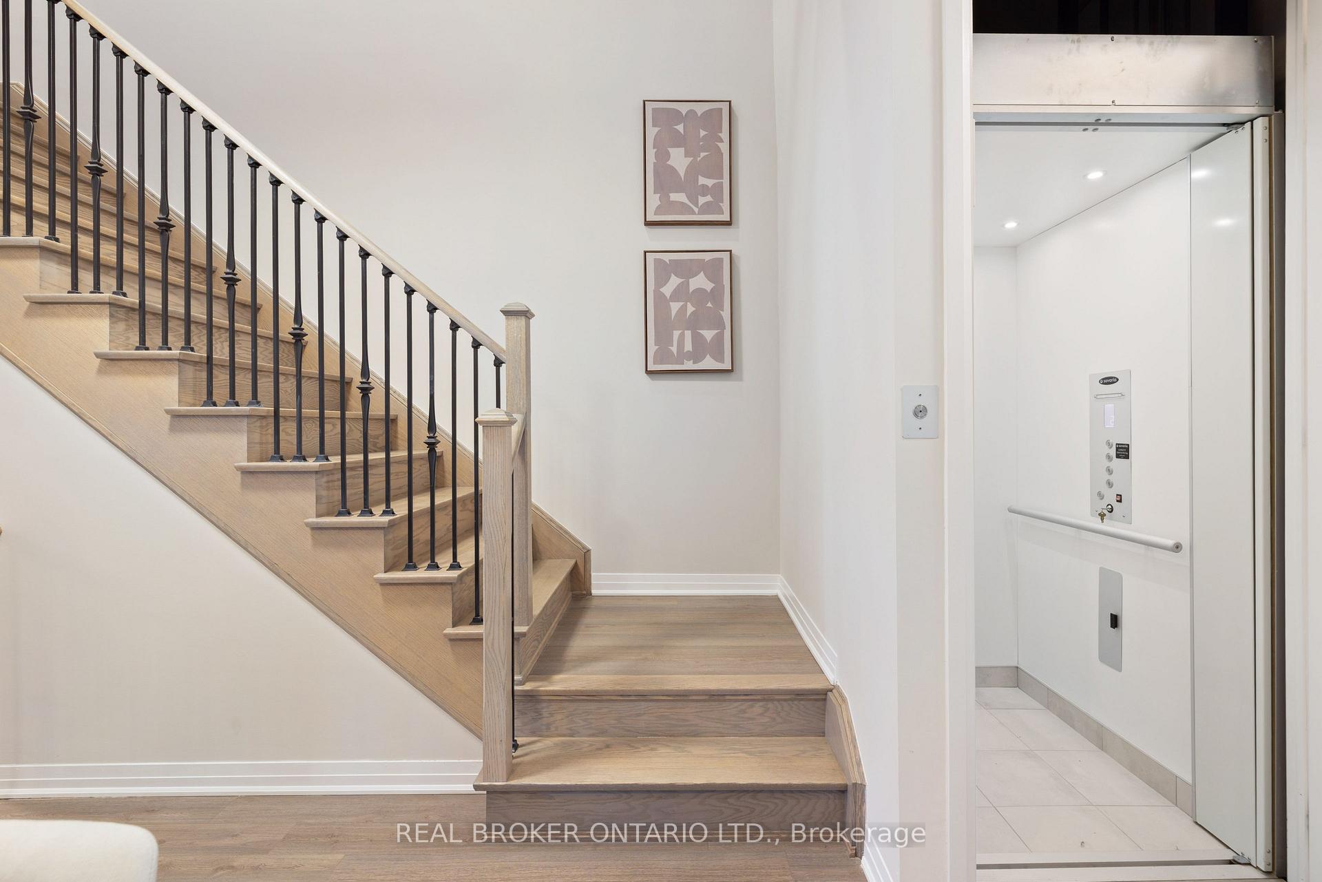 Photo 4 of 46 Arianna Crescent, Vaughan, Patterson — HOMEH
