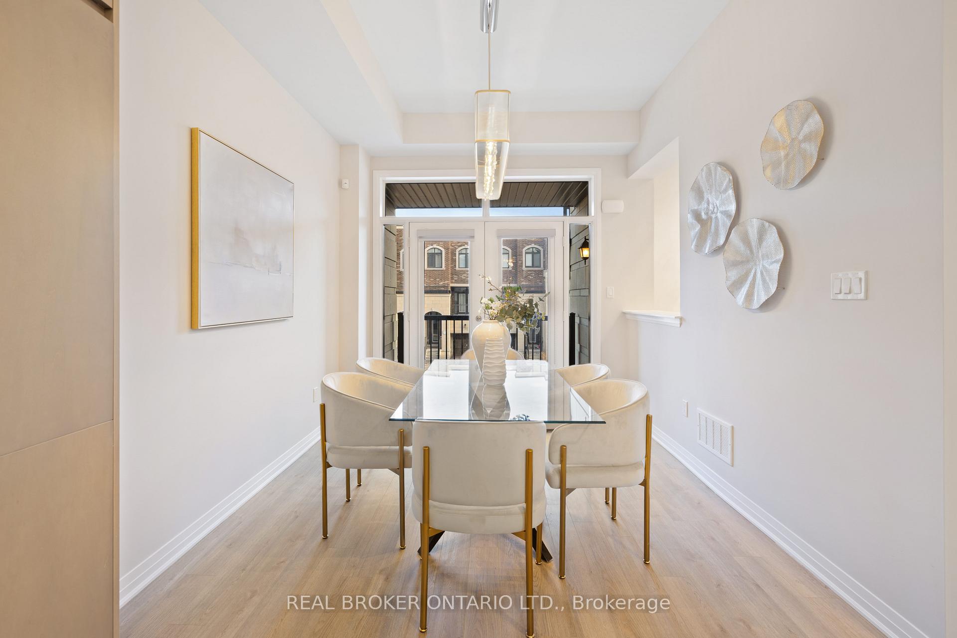 Photo 9 of 46 Arianna Crescent, Vaughan, Patterson — HOMEH
