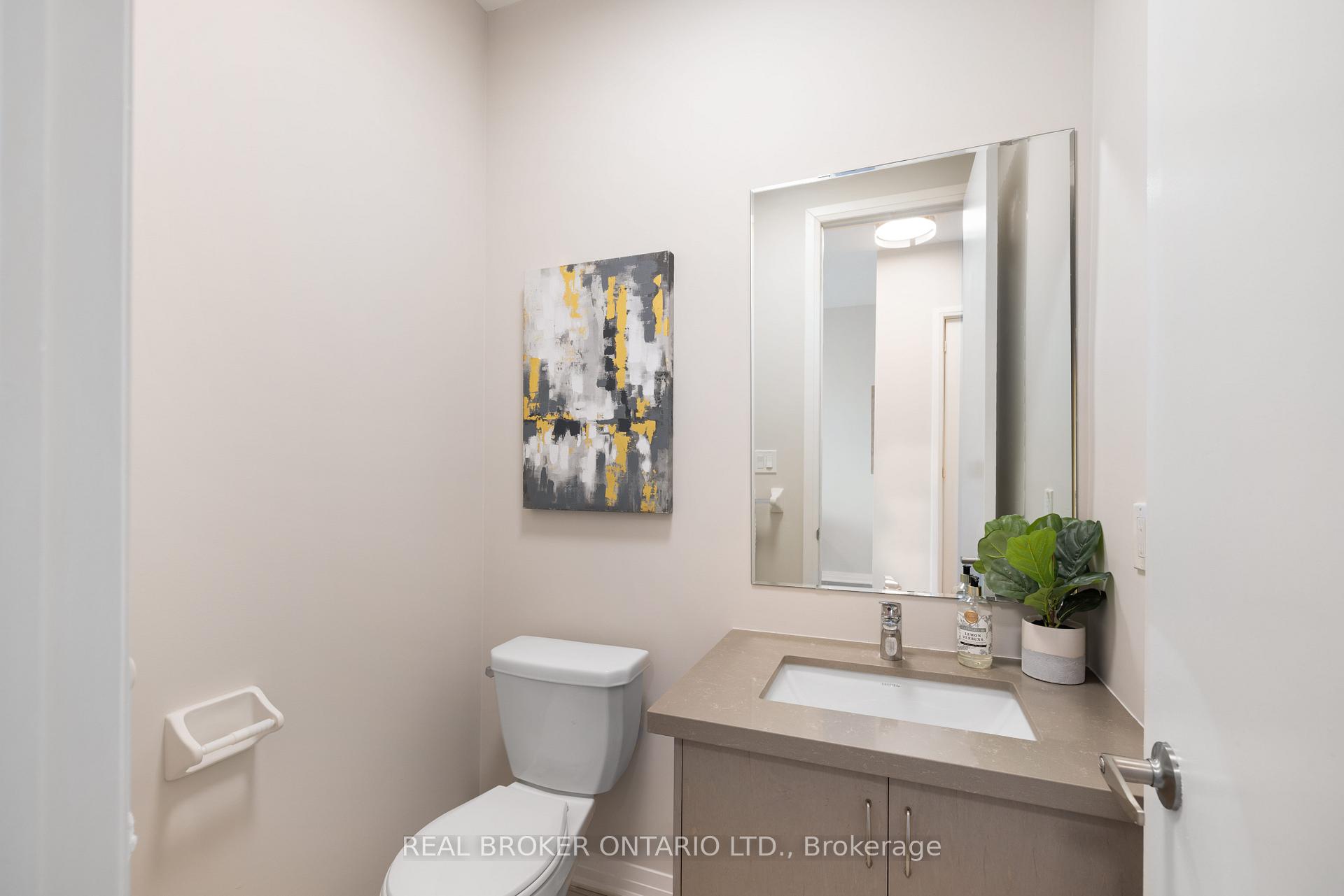 Photo 10 of 46 Arianna Crescent, Vaughan, Patterson — HOMEH