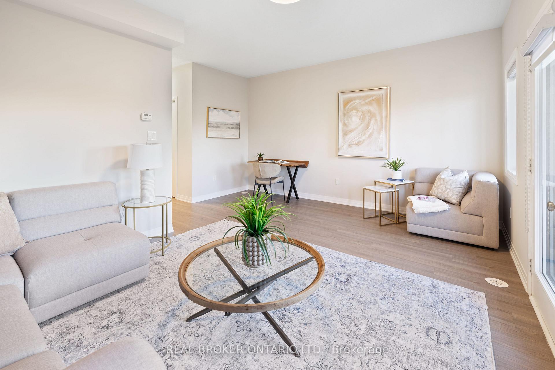 Photo 45 of 46 Arianna Crescent, Vaughan, Patterson — HOMEH