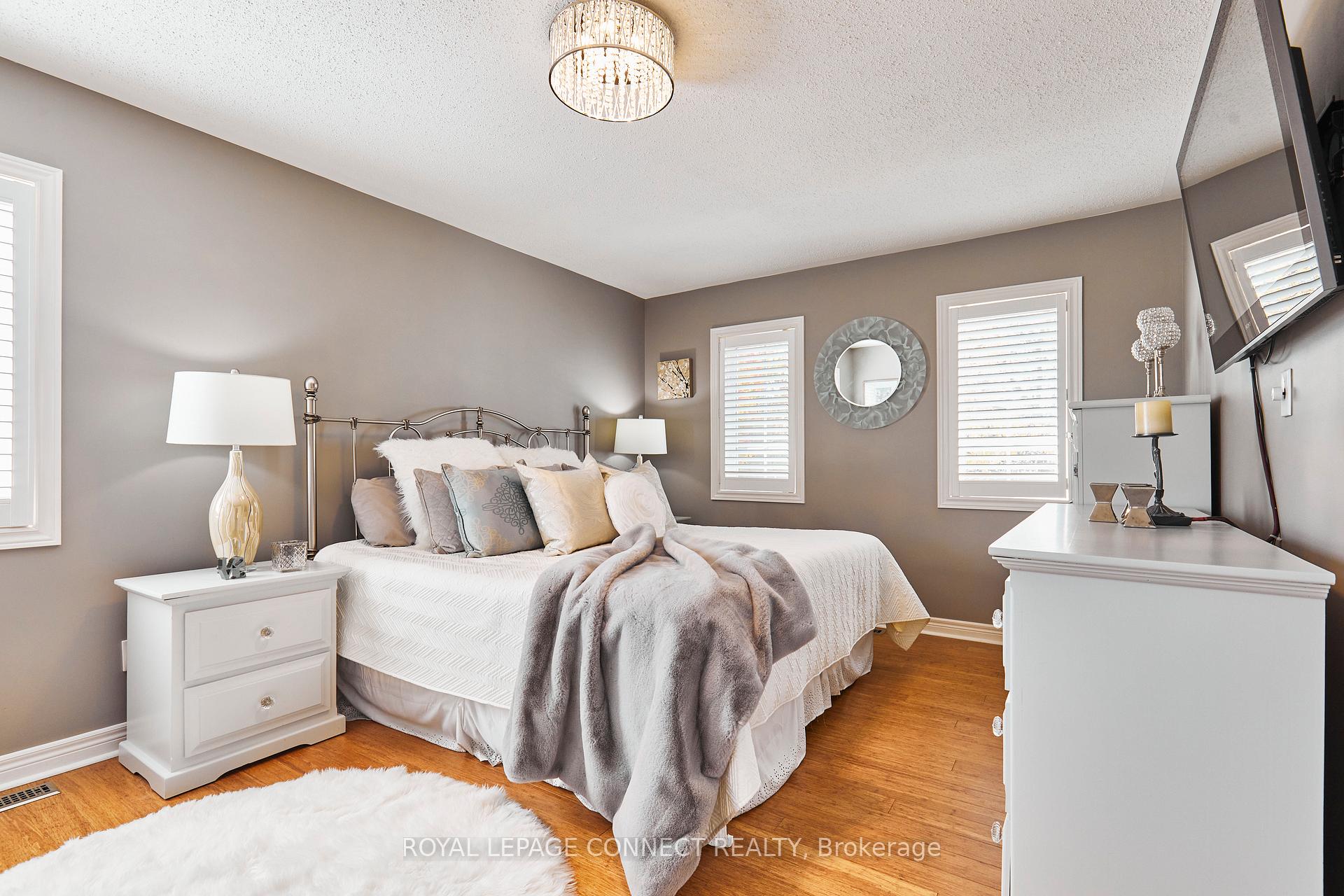 Photo 23 of 133 Vipond Road, Whitby, Brooklin — HOMEH