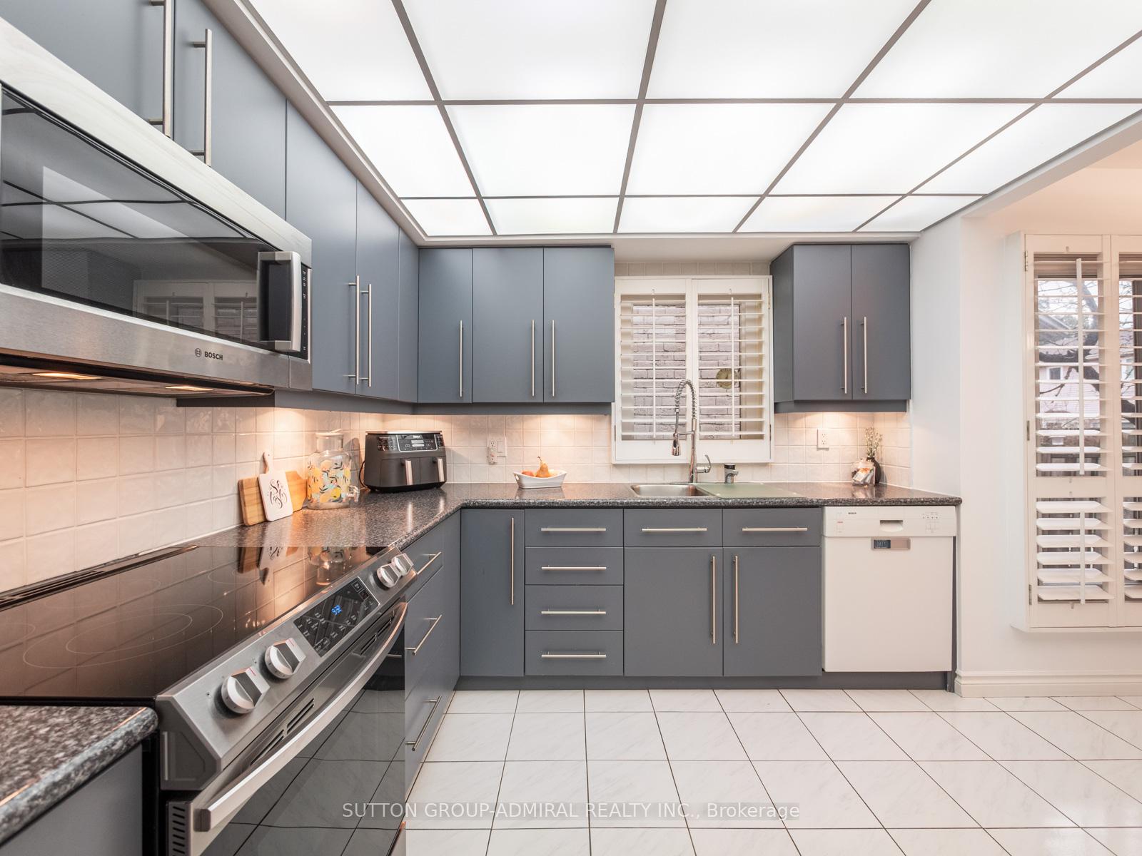 Photo 11 of 61 Ramblewood Lane, Vaughan, Brownridge — HOMEH