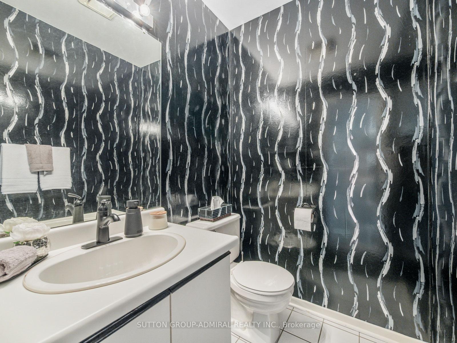 Photo 16 of 61 Ramblewood Lane, Vaughan, Brownridge — HOMEH