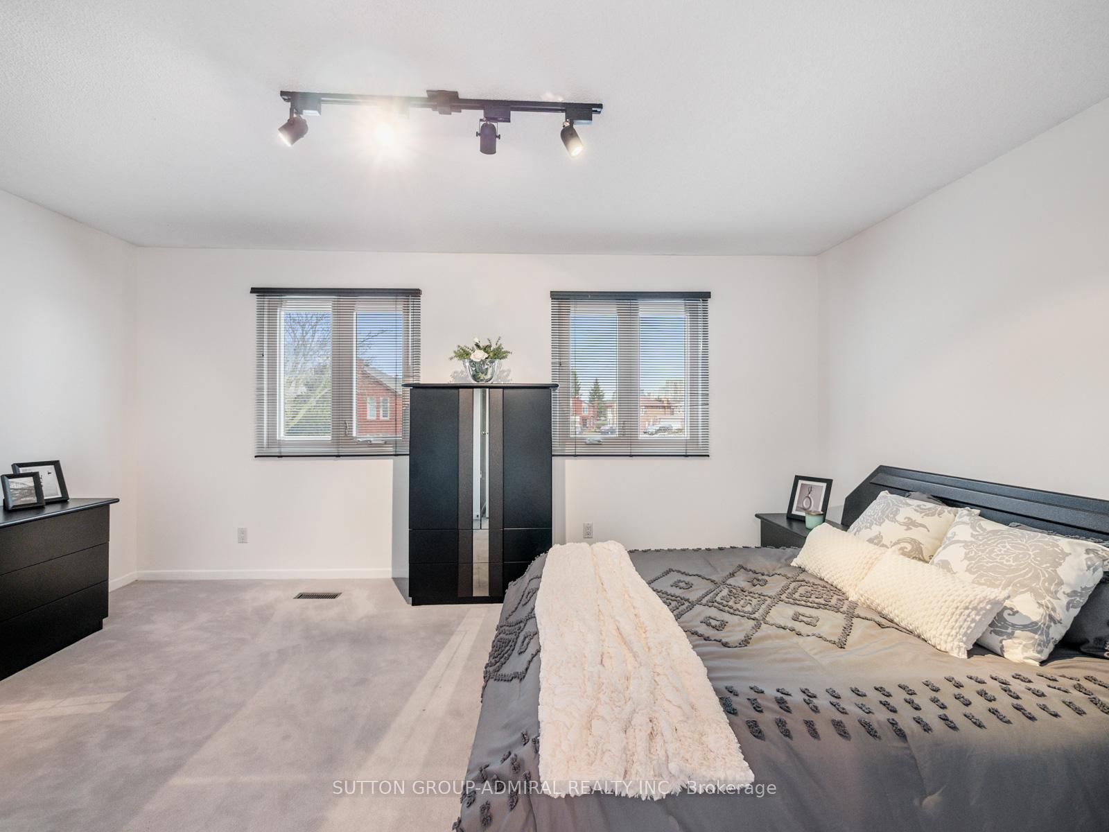 Photo 19 of 61 Ramblewood Lane, Vaughan, Brownridge — HOMEH