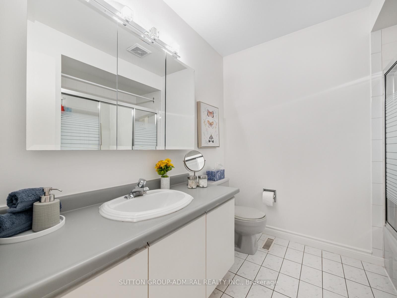 Photo 28 of 61 Ramblewood Lane, Vaughan, Brownridge — HOMEH