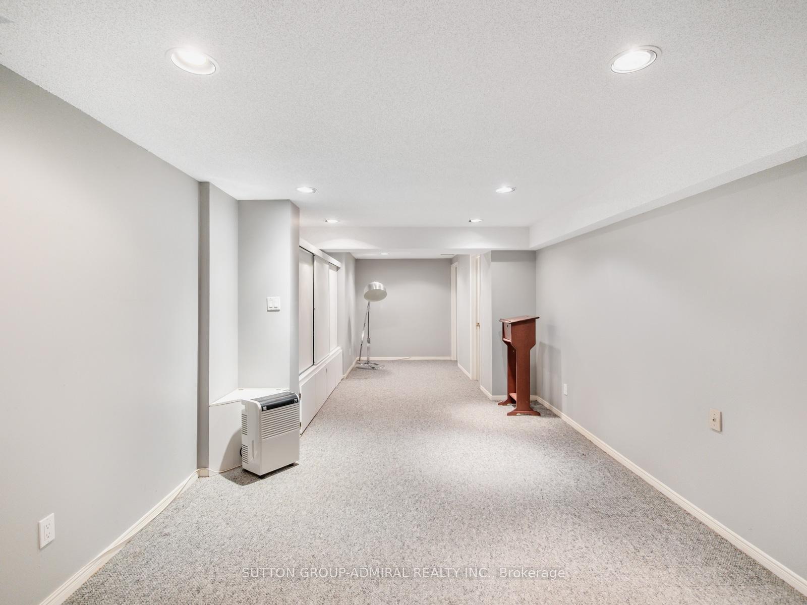 Photo 34 of 61 Ramblewood Lane, Vaughan, Brownridge — HOMEH