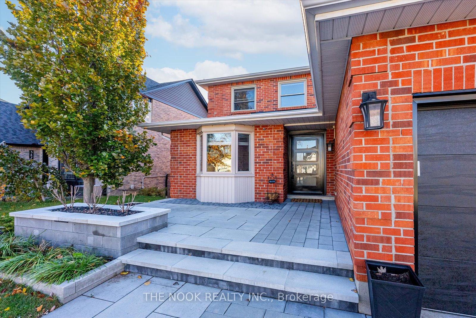 Photo 3 of 349 Regal Briar Street, Whitby, Blue Grass Meadows — HOMEH