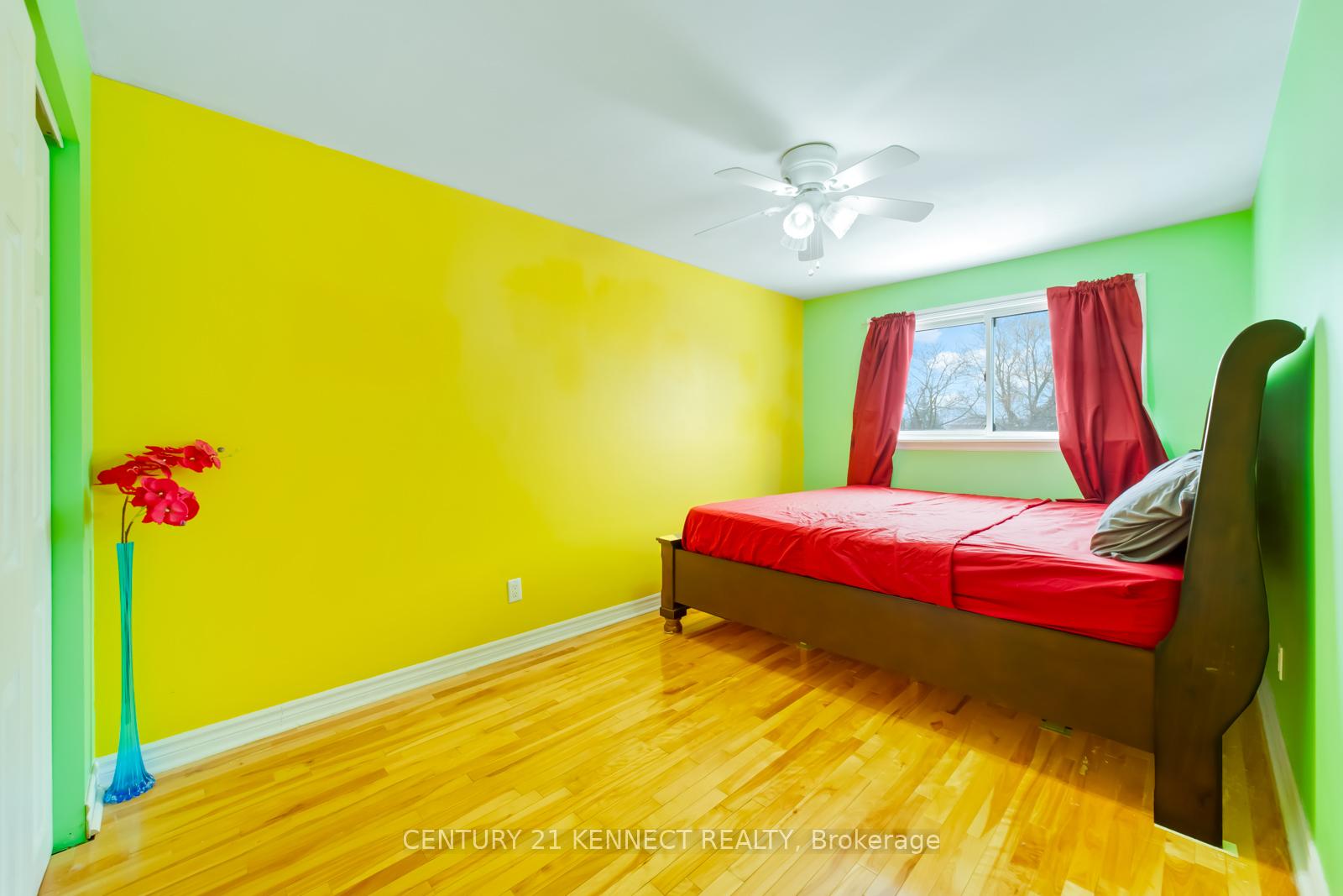 Photo 10 of 172 Waverly Street S, Oshawa, Vanier — HOMEH