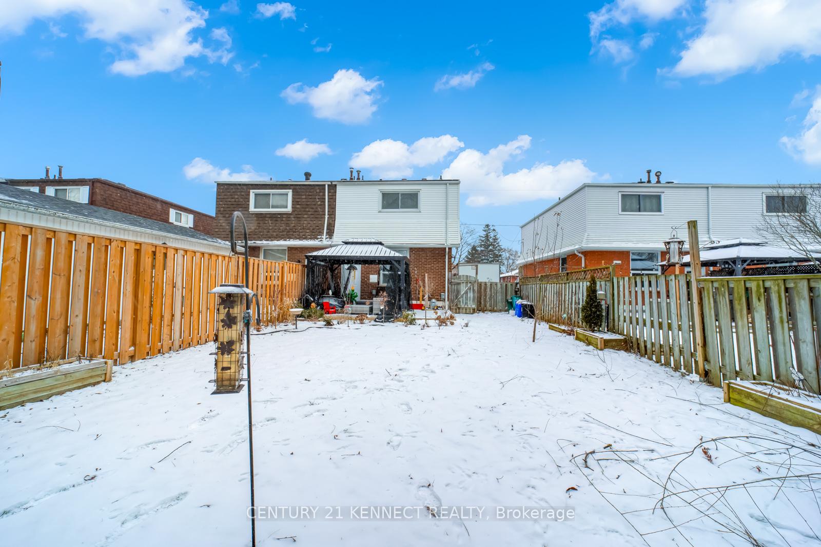Photo 25 of 172 Waverly Street S, Oshawa, Vanier — HOMEH