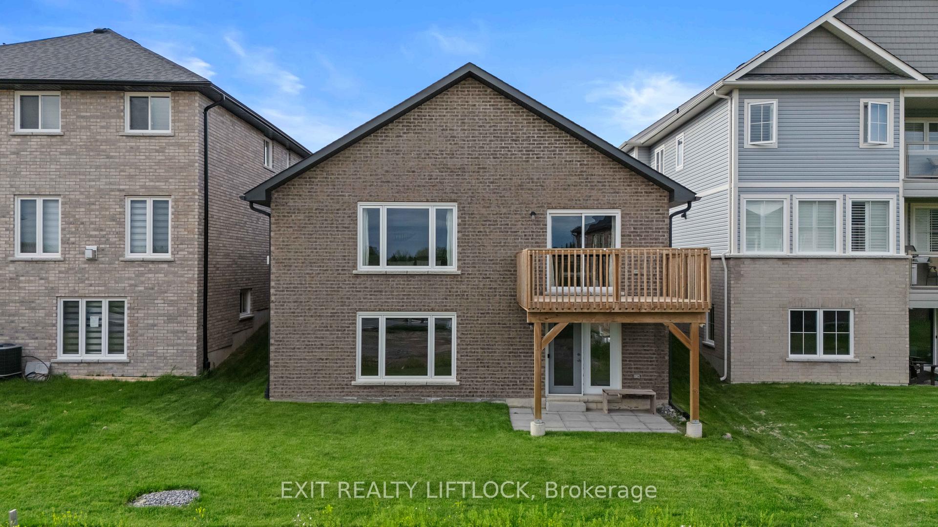 Photo 4 of 100 York Drive, Peterborough, Monaghan Ward 2 — HOMEH