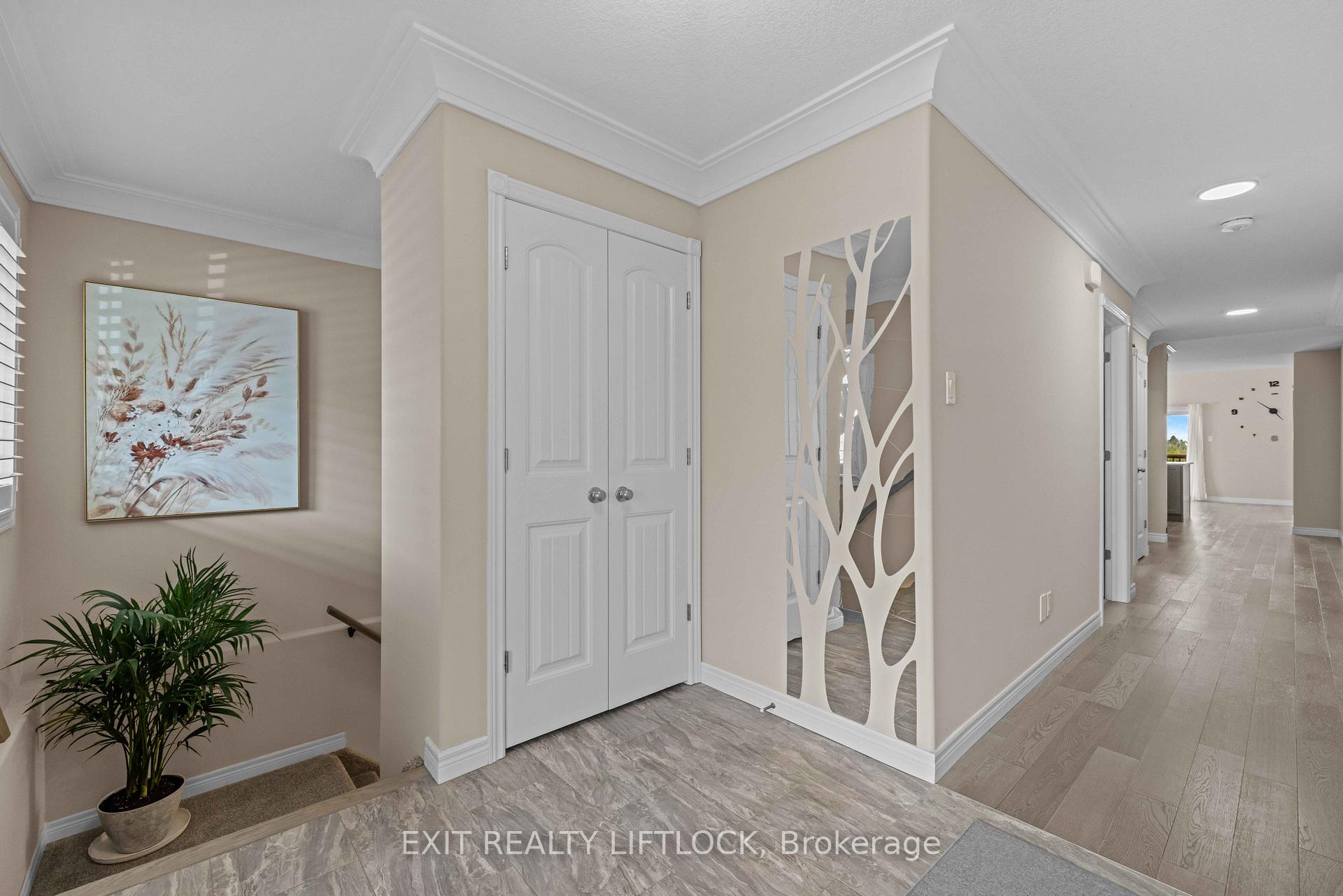 Photo 6 of 100 York Drive, Peterborough, Monaghan Ward 2 — HOMEH