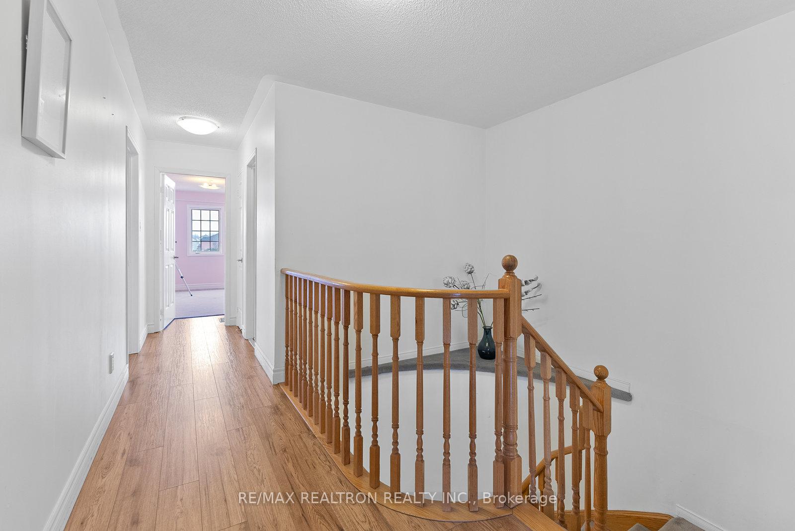 Photo 8 of 540 Nottingham Crescent, Oshawa, Eastdale — HOMEH